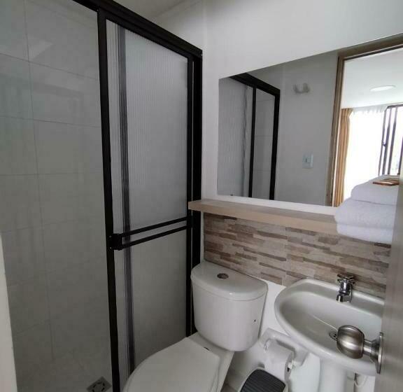 اتاق استاندارد, Adel