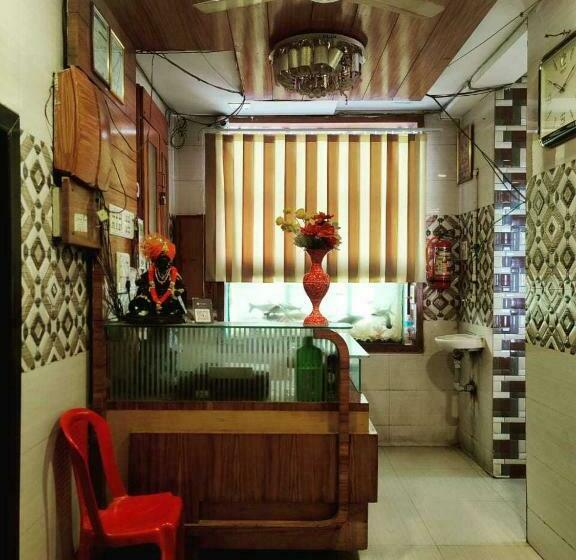 トリプルクラシックルーム, Pop Hotel Sudarshan