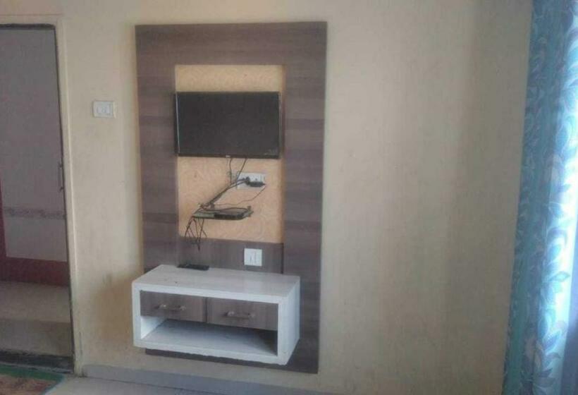 トリプルクラシックルーム, Pop Hotel Sudarshan