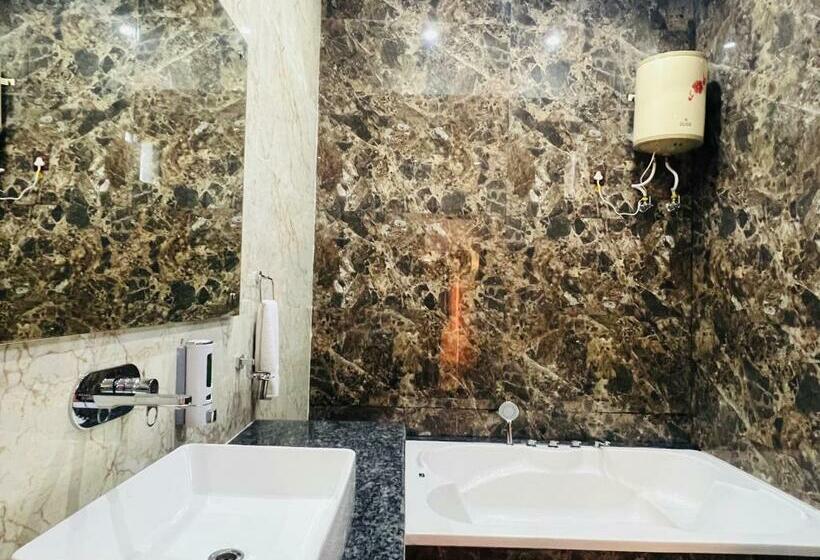 جناح إدارى, Merriment The Three Heavens Resort