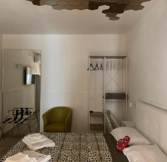 اتاق استاندارد با وان آب گرم, Visavi  Luxury Room