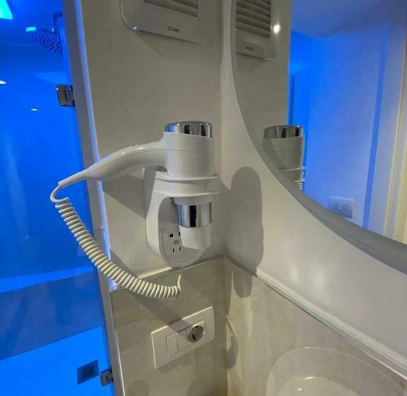 اتاق استاندارد با وان آب گرم, Visavi  Luxury Room