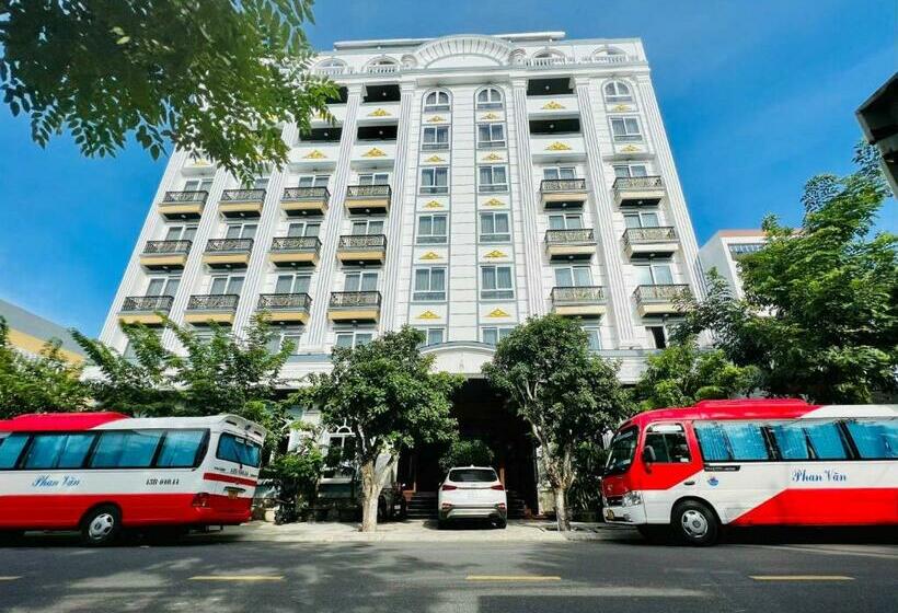 اتاق استاندارد, Phan Van 2