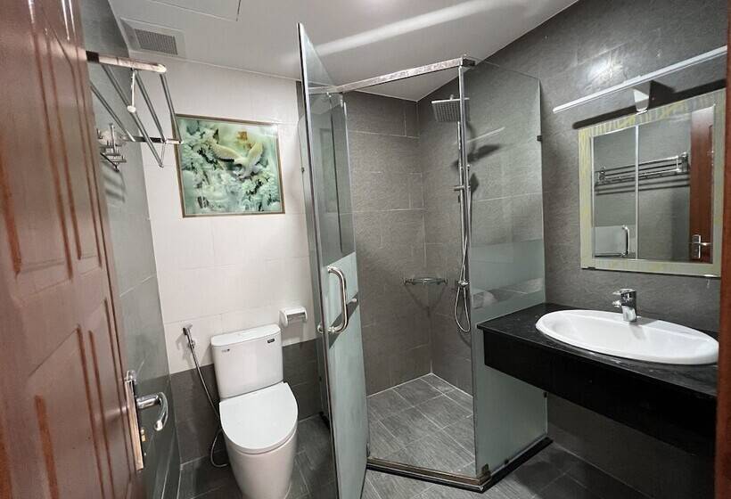 اتاق سوپریور, Phan Van 2