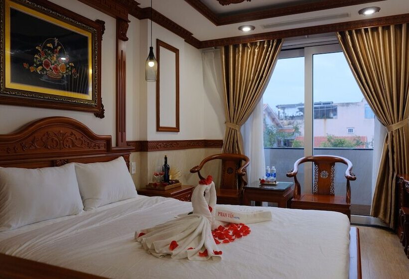 اتاق سوپریور, Phan Van 2