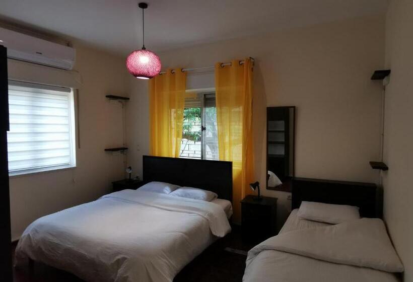 اتاق لوکس, Ramallah Hostel