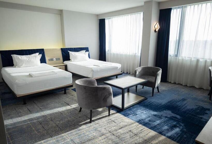 اتاق سوپریور, Andijon International