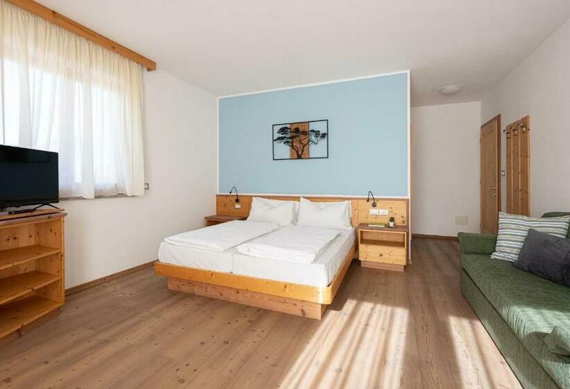 חדר סטנדרט מותאם לאדם עם מוגבלויות, Grünwald