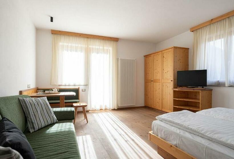 חדר סטנדרט מותאם לאדם עם מוגבלויות, Grünwald