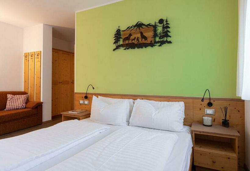 חדר משפחתי, Grünwald