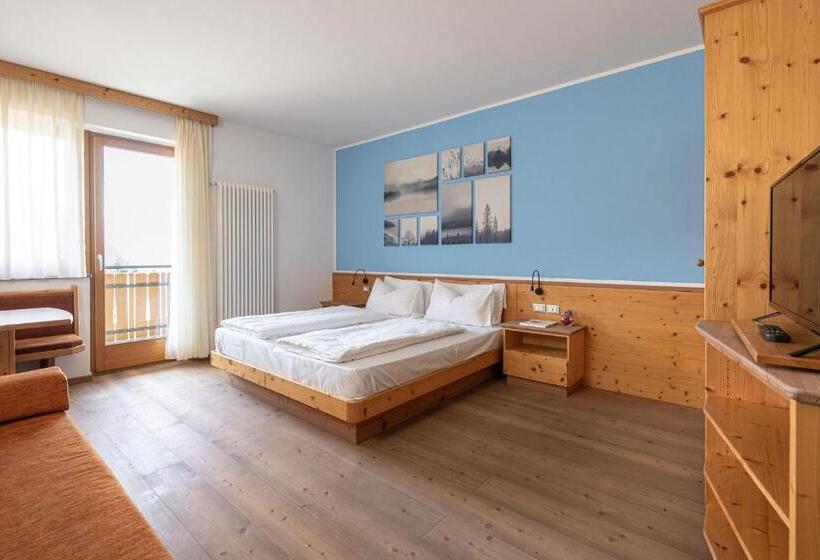 חדר משפחתי, Grünwald