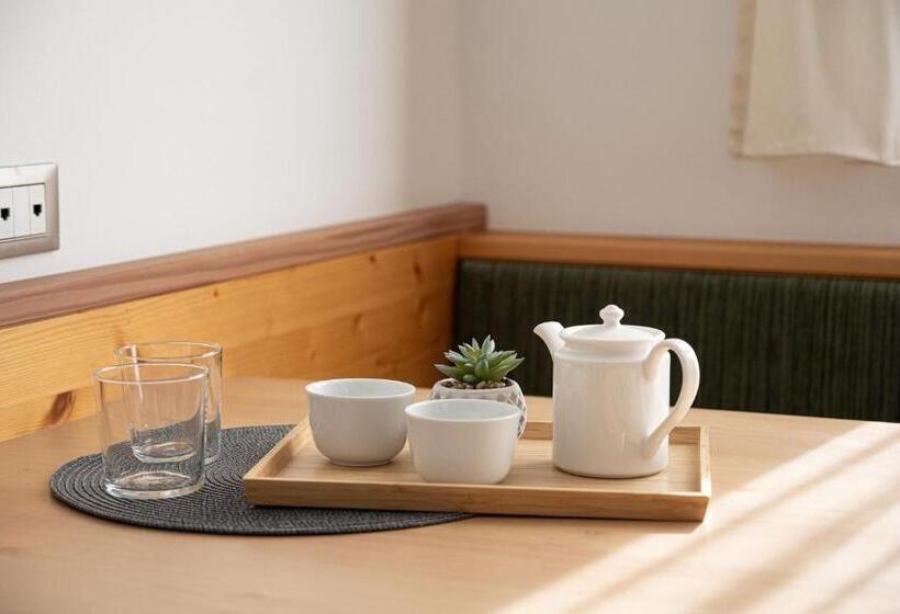 חדר משפחתי, Grünwald