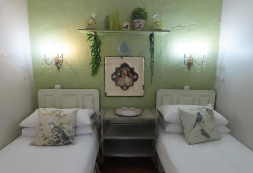 스탠다드 룸 가든 전망, Blue Bell Guesthouse