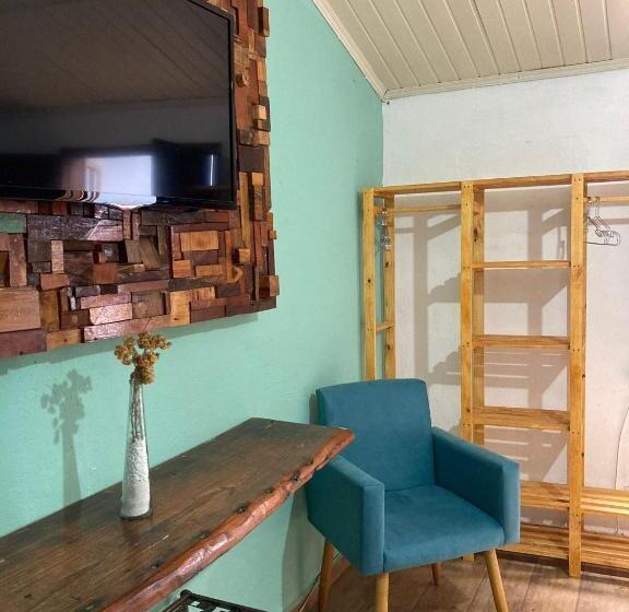 اتاق استاندارد سه نفره, Pousada Casa De Fadas