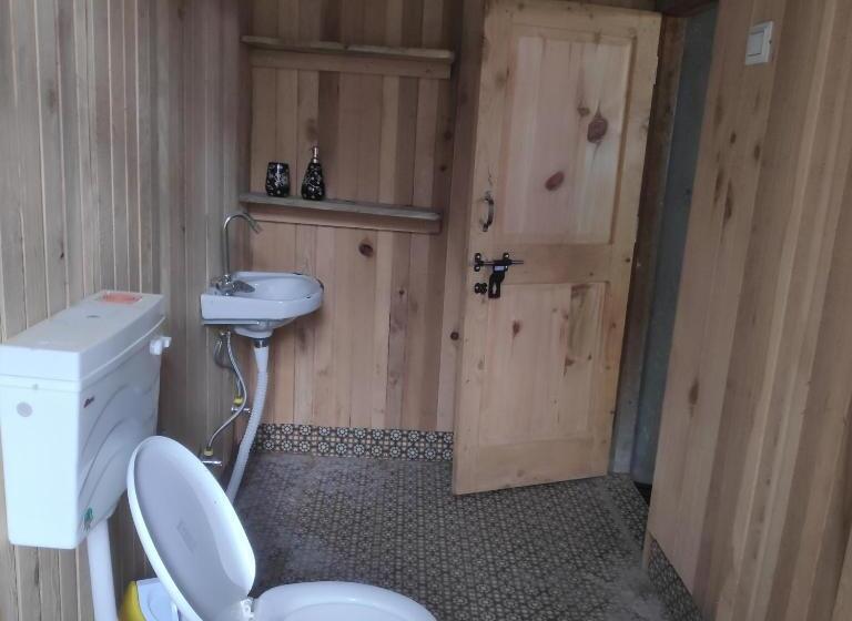 デラックスルーム, Sukun Hostel