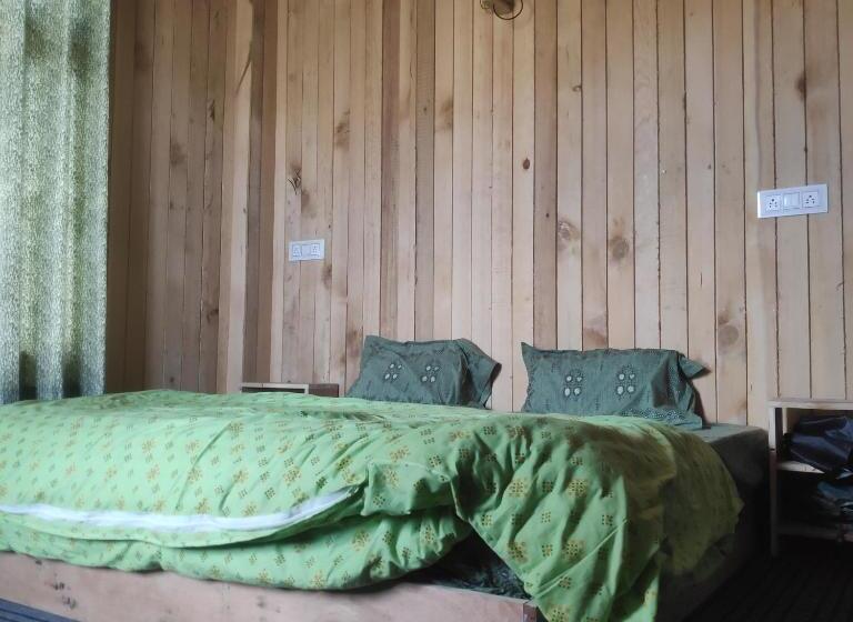 デラックスルーム, Sukun Hostel