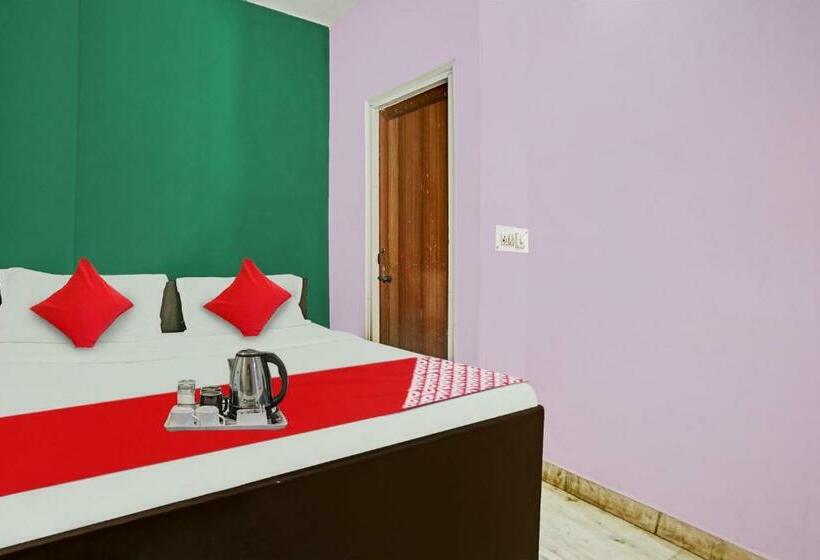 トリプルクラシックルーム, O Padam Residency