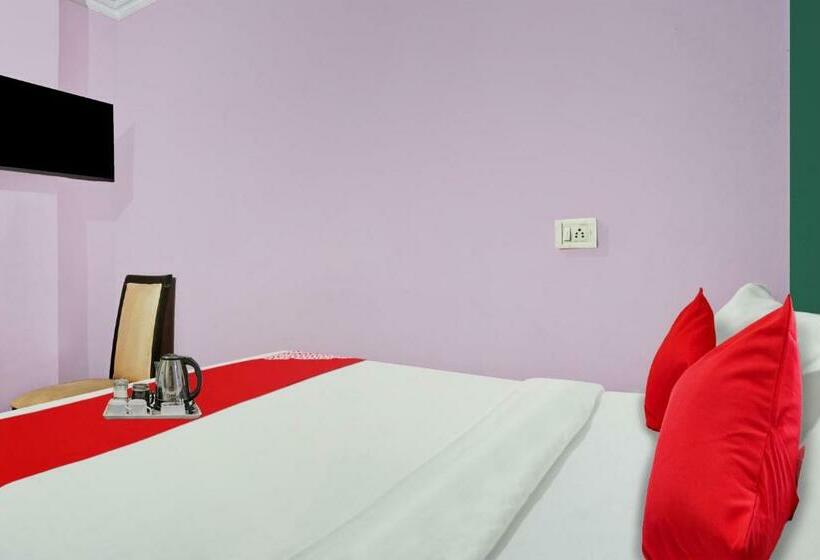 トリプルクラシックルーム, O Padam Residency