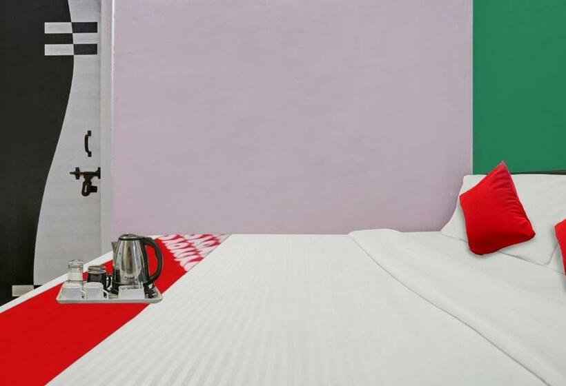 トリプルクラシックルーム, O Padam Residency