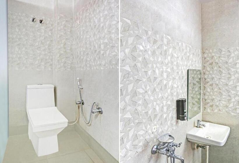 トリプルクラシックルーム, O Padam Residency