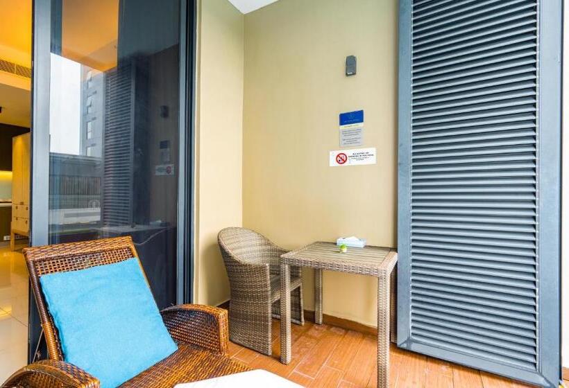 套房带泳池景, Greystone 99 Suites