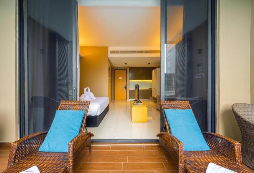 套房带泳池景, Greystone 99 Suites