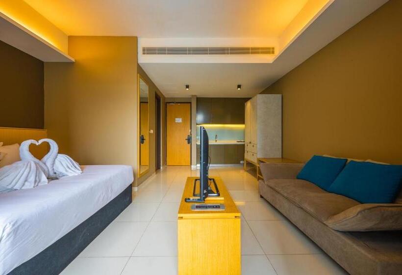 套房带泳池景, Greystone 99 Suites