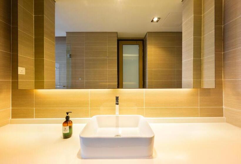 带阳台套房, Greystone 99 Suites