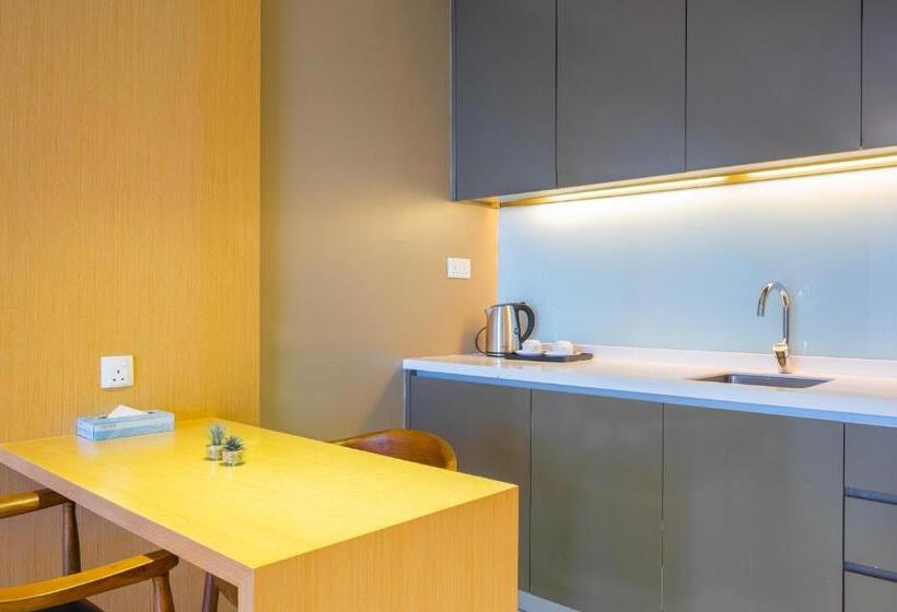 带双人大床的行政管理套房, Greystone 99 Suites