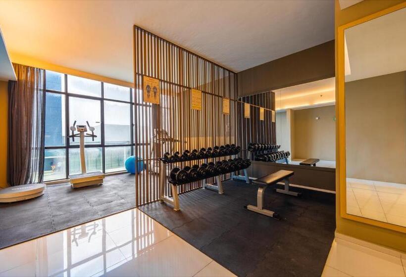 套房带泳池景, Greystone 99 Suites