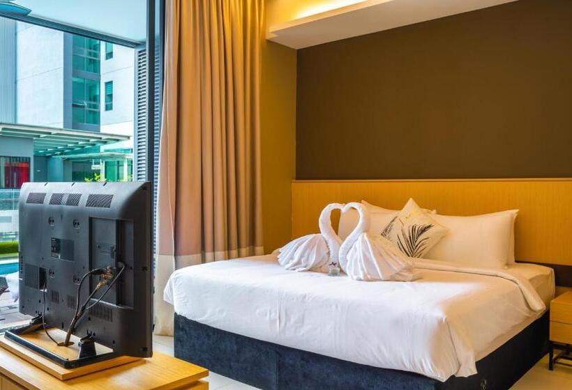 套房带泳池景, Greystone 99 Suites