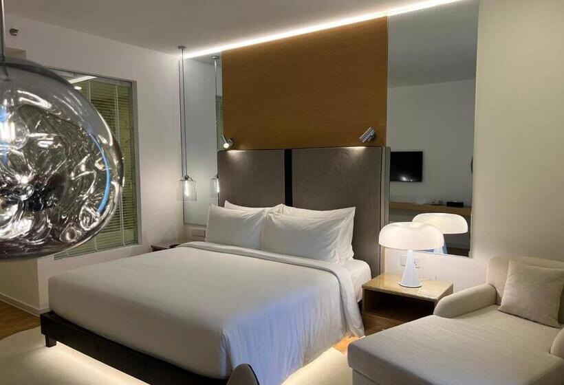 标准工作室, The Riyaz Lavanya