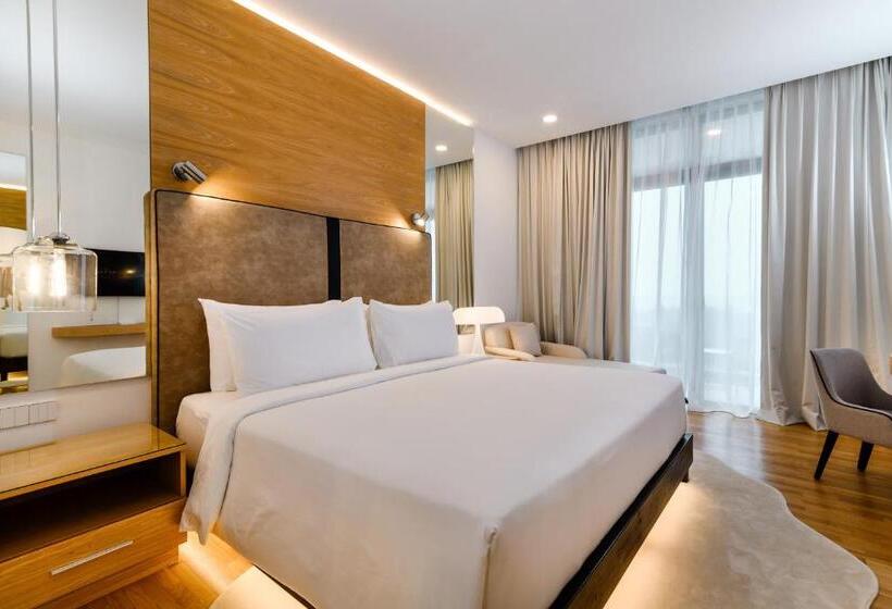 标准工作室, The Riyaz Lavanya