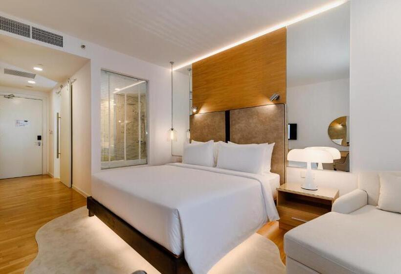 标准工作室, The Riyaz Lavanya