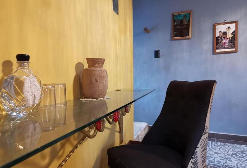 غرفة قياسية, Tihosuco Colonial