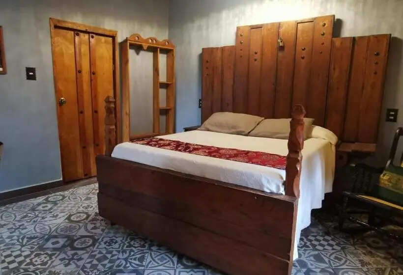 バルコニー付きデラックスルーム, Tihosuco Colonial