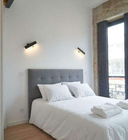 스탠다드 룸, Brito Capelo 183