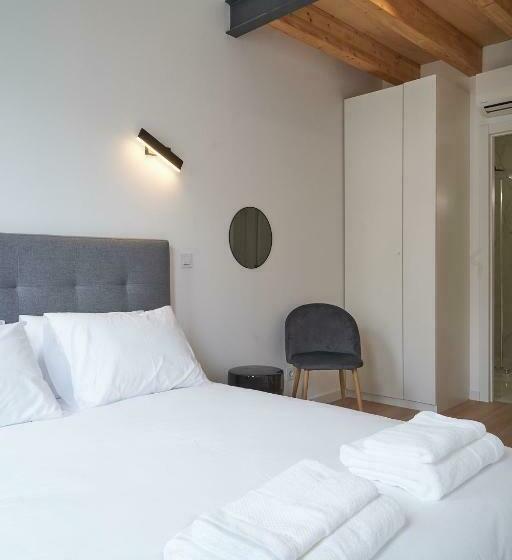 스탠다드 룸, Brito Capelo 183