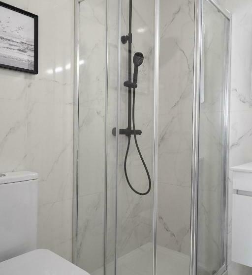 스탠다드 룸, Brito Capelo 183