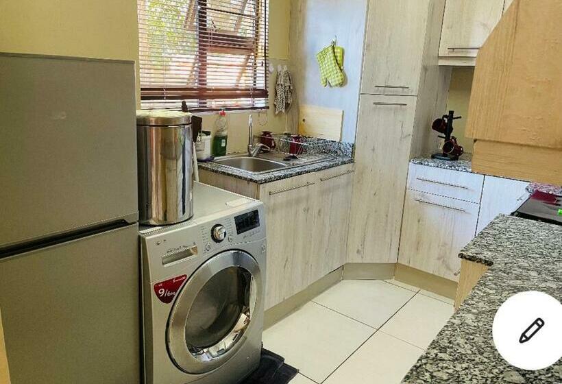 סטודיו דלוקס, Snamel Guest House Waterfall