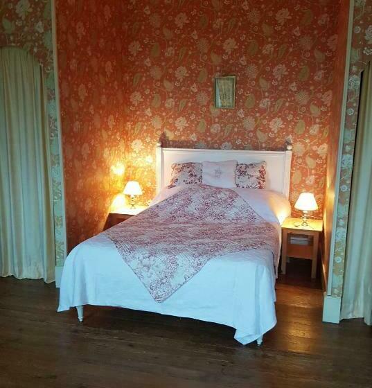 סוויטה משפחתית, Château De Lacenne