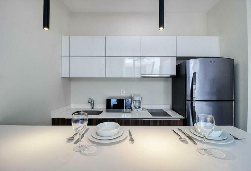 إستوديو قياسى, Moonlight 002 At Aldea Zama