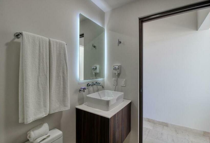 إستوديو قياسى, Moonlight 002 At Aldea Zama