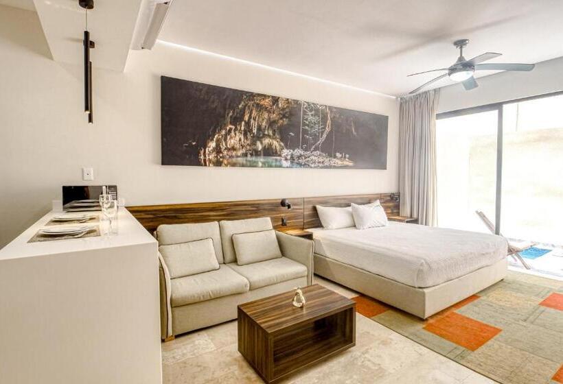 إستوديو قياسى, Moonlight 002 At Aldea Zama