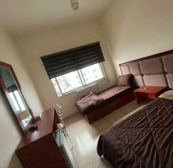 اتاق اکونومی, Nojoom