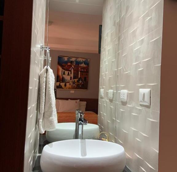 Standardeinzelzimmer, Amerindia