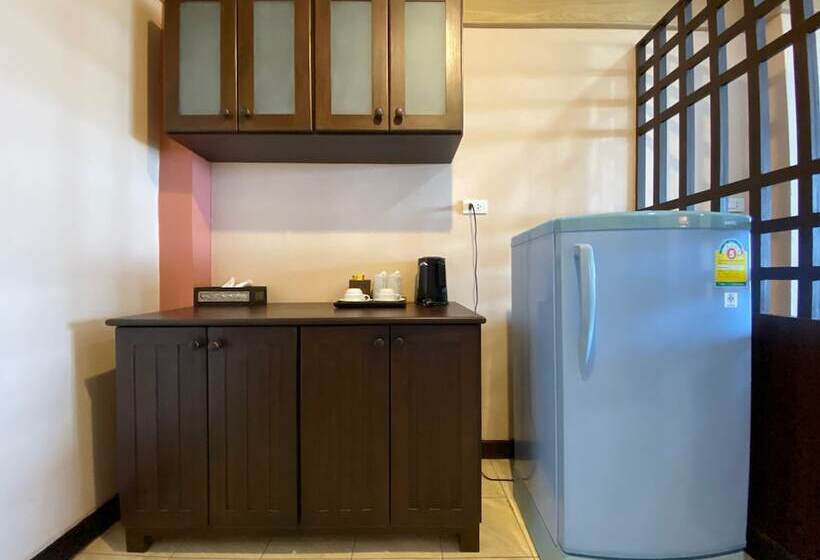 غرفة سوبيريور مطلّة علي البحر, Baan Kongdee Sunset Resort Kata