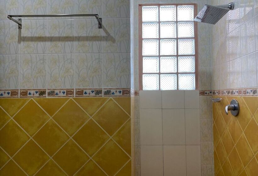 غرفة ديلوكس مطلّة علي البحر, Baan Kongdee Sunset Resort Kata