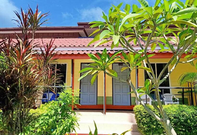 수피리어 룸, Chongkhao Resort  Phi Phi Island