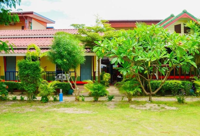 수피리어 룸, Chongkhao Resort  Phi Phi Island